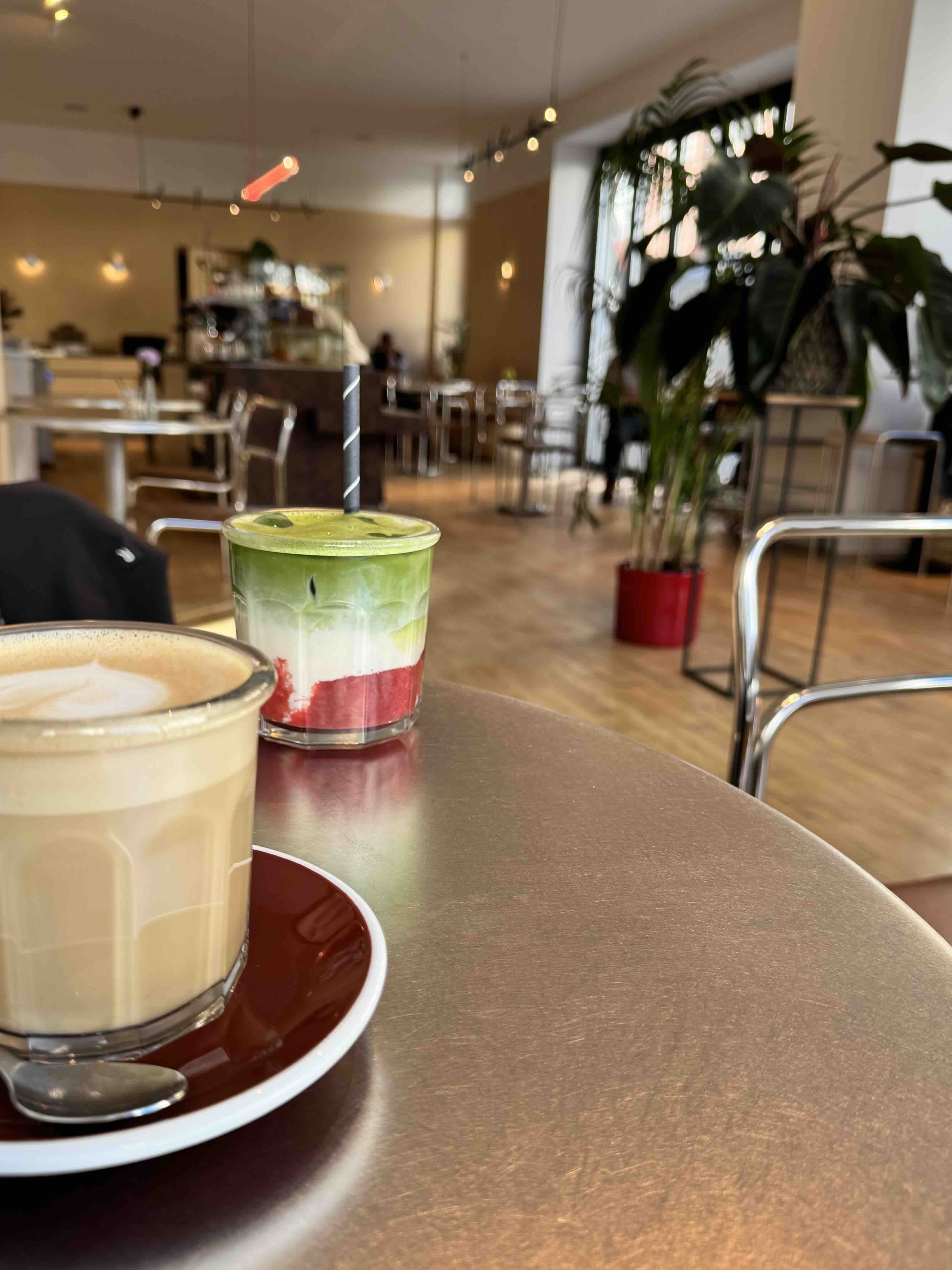 44 Brekkie in Berlin Charlottenburg